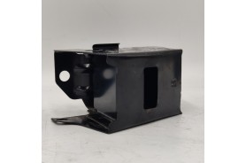 Soporte, parachoques delantero izquierdo NISSAN Micra K11 6221141B10