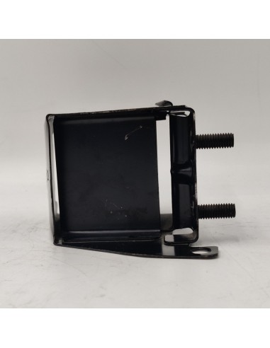 Soporte, parachoques delantero izquierdo NISSAN Micra K11 6221141B10