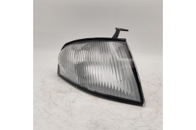 Piloto intermitente delantero derecha blanco MAZDA 323 B21H51060B