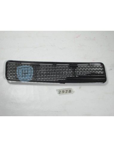 Comprar rejilla derecha capó Renault 9 y 11 7704000879 online